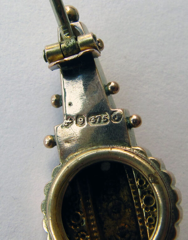 Antike Brosche Gold 375 mit Saatperlen Anstecknadel Punzierung