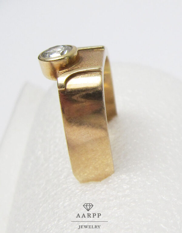 Eckiger Ring 585 Gold 14 Karat mit Diamant handgefertigt