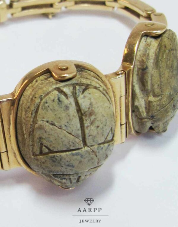 Ägyptisches Skarabäus Armband 585 Gold mit Hieroglyphen auf Stempelseite