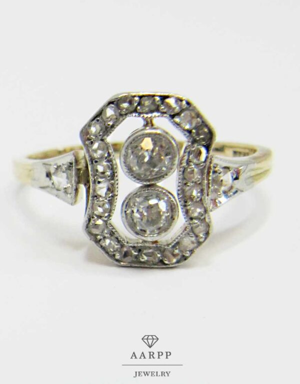 Zarter Art Deco Gelbgold Ring mit Diamanten in Platinfassung