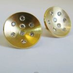 Ohrstecker mattiert 750 Gelbgold rundes Plättchen 16mm Durchmesser mit Brillanten 0.16ct - Verschlüsse 585 Gelbgold