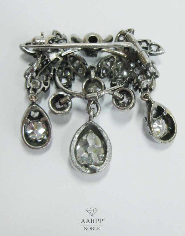 Antike Viktorianische blattförmige Diamantbrosche ca 2.5ct Gold und Silber