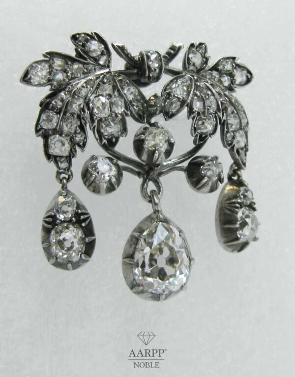 Antike Viktorianische blattförmige Diamantbrosche ca 2.5ct Gold und Silber