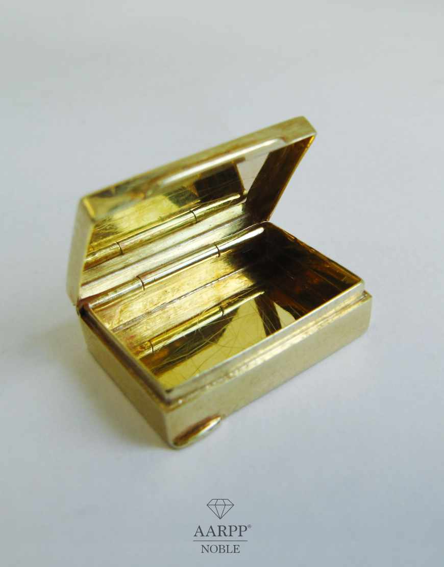 Sehr Kleine Goldene Pillendose 14K Gelbgold 23x16mm rechteckig Guilloche  Gold Pill Box –